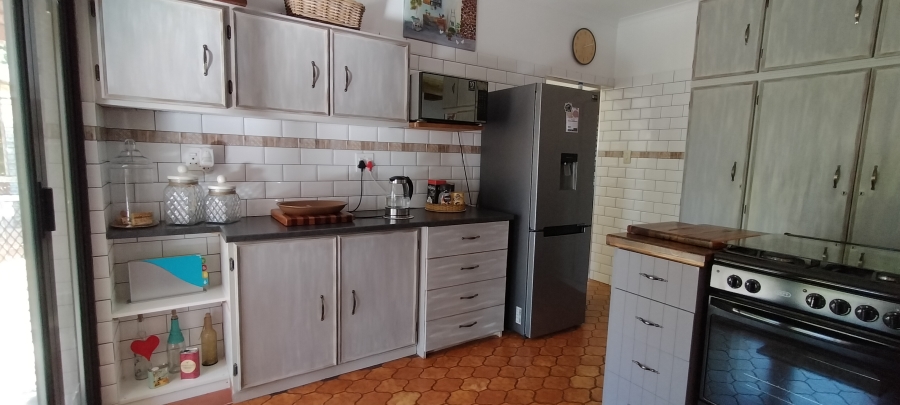 4 Bedroom Property for Sale in Jan Kempdorp Northern Cape